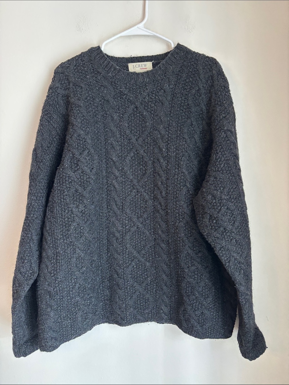 J. Crew men’s 100% Shetland wool Charcoal gray handknit Cable Knit  Sweater LG